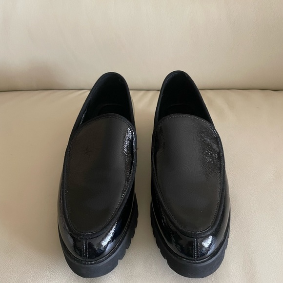 Black Patent Loafers Size 7 - Picture 2 of 7